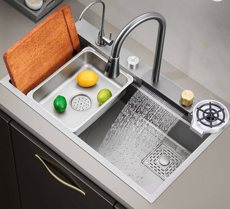 Modern diskho i rostfritt stål - Silver