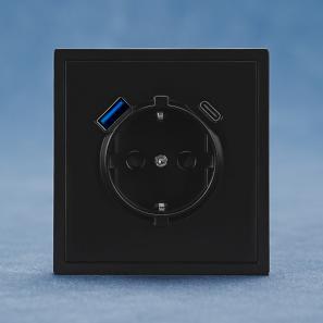 Vägguttag med USB-A och USB-C – Z-23F – svart